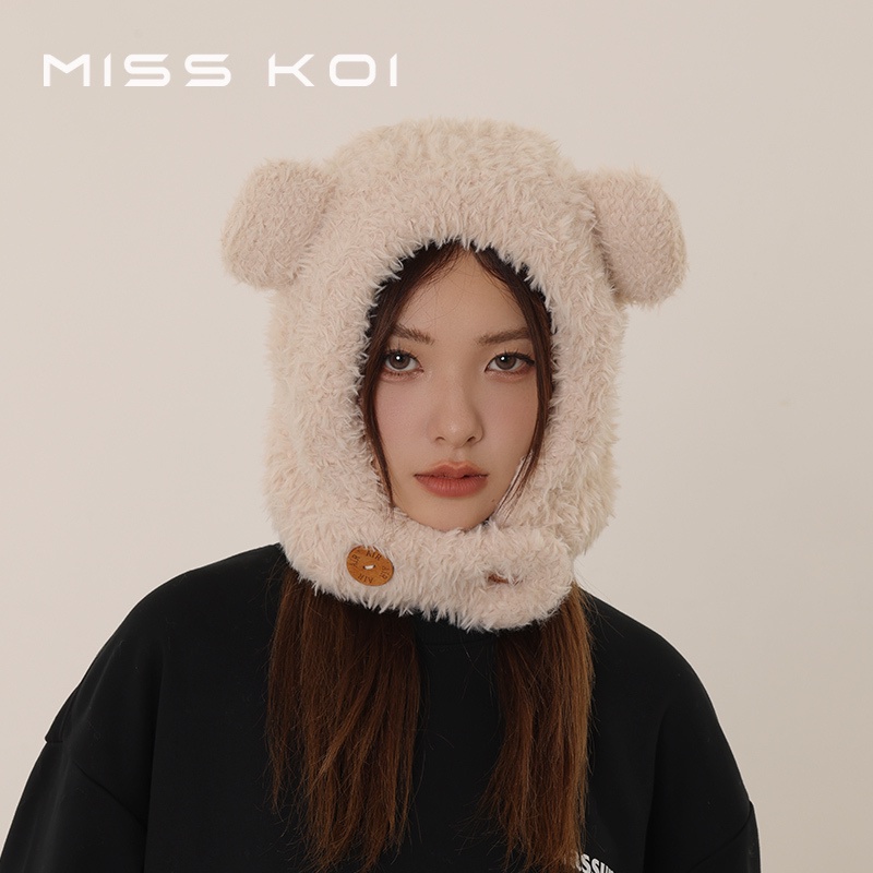 Misskoi [พร้อมส่ง] ใหม่ หมวกผ้ากํามะหยี่ขนนิ่ม แต่งหูหมีน่ารัก แบบสวมหัว ให้ความอบอุ่น เหมาะกับใส่ขี่จักรยาน แฟชั่นฤดูหนาว สําหรับผู้หญิง