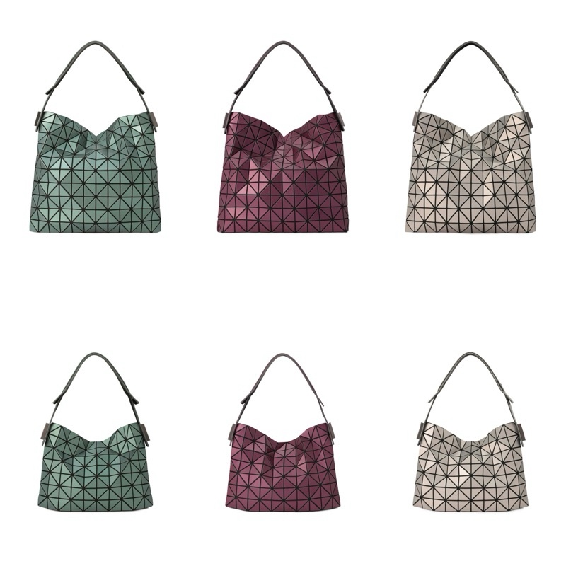 แบรนด์ใหม่และเป็นของแท้/BaoBao BAGUETTE METALLIC ของแท้จาก Shop Baobao Issey Miyake