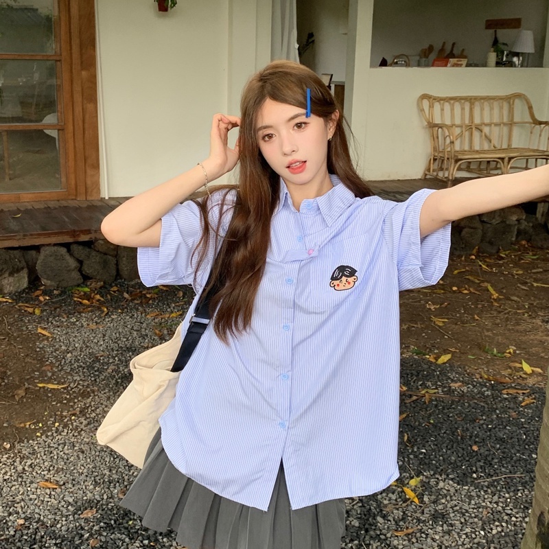 Ojhig ใหม่ เสื้อเชิ้ตแขนสั้น ลายทาง สีฟ้า สไตล์เกาหลี เข้ากับทุกการแต่งกาย สําหรับผู้หญิง
