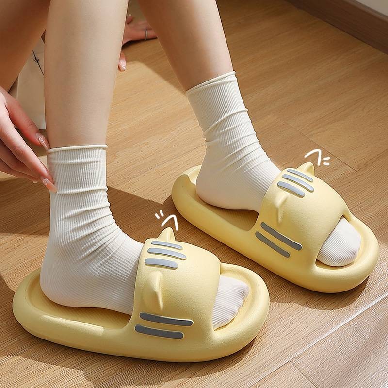 🍓EnJoy🍓 พร้อมส่ง (LT-3240/LT-Chicken/LT-BearBear) รวมรุ่นรองเท้าแตะสวม ลายน่สรักสีสันสดใส พื้นนุ่มใส่สบาย 39฿
