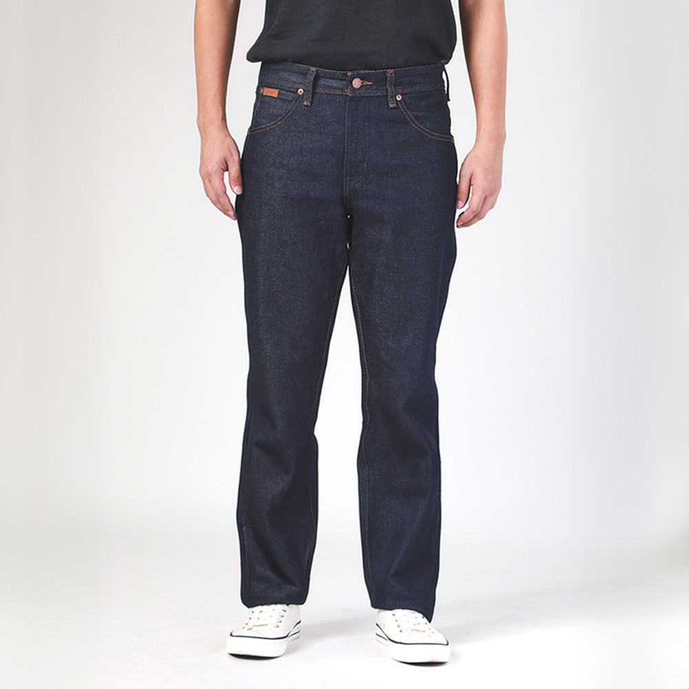 WRANGLER กางเกงยีนส์ผู้ชาย เอวกลาง ทรงตรง ทรง Texas รุ่น WR S524MTEXF46 สียีนส์ผ้าดิบ