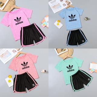 เสื้อยืดแขนสั้น และกางเกงขาสั้น เหมาะกับใส่เล่นเบสบอล แบดมินตัน บาสเก็ตบอล แฟชั่นสปอร์ต สําหรับเด็กผู้ชาย และผู้หญิง