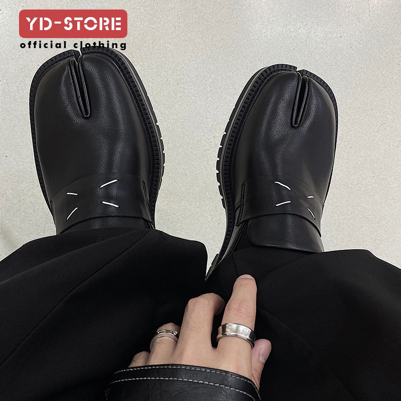 Design Niche Split Toe Shoes รองเท้าผู้ชายรองเท้าหนังลําลองรองเท้าเกือกม้า One-Foot Loafers Retro สไตล์อังกฤษ Square Toe