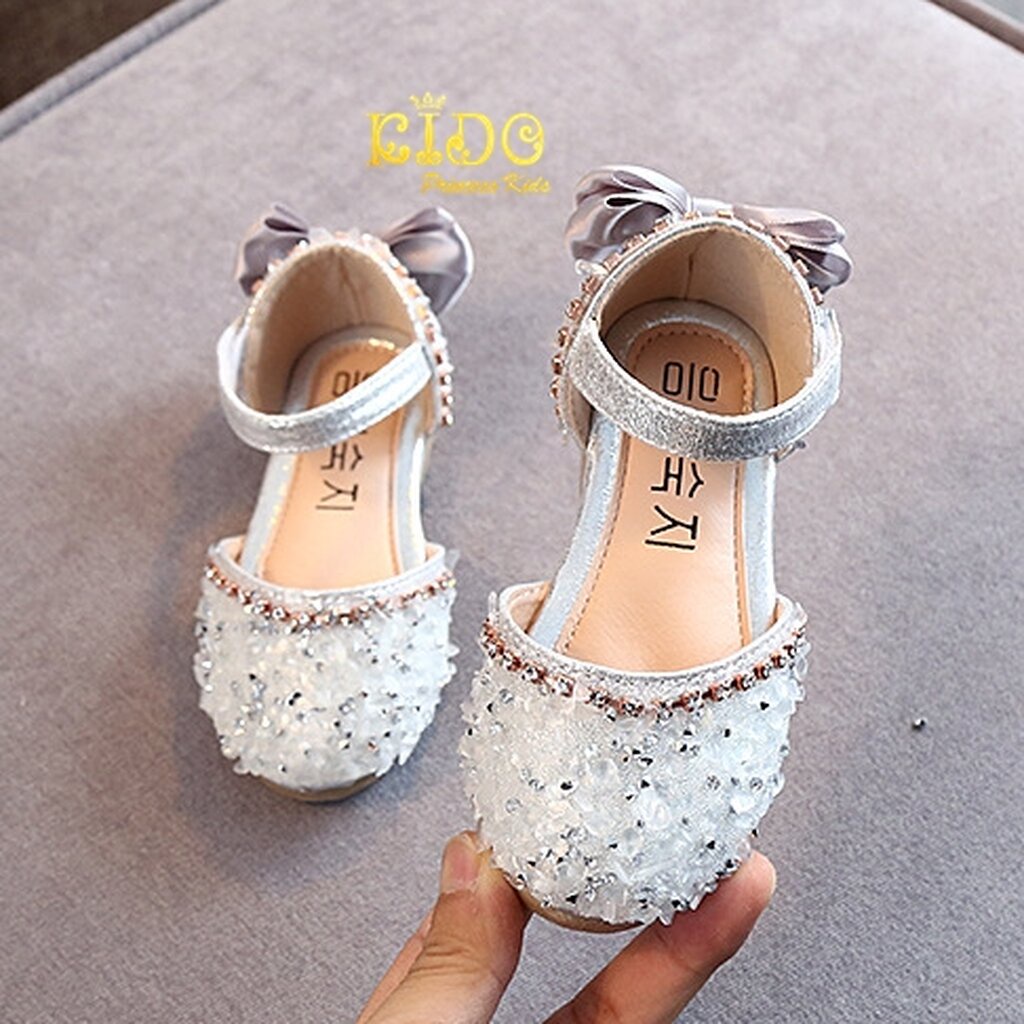 รองเท้าออกงานเด็ก(หน้าร้านอยู่รัชดา ลองได้)H138 สีเงิน