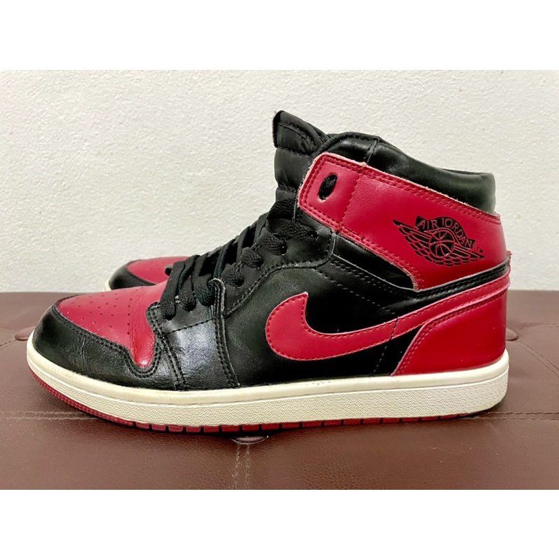 Air Jordan 1 (สีแดง สีดํา) กลาง "แบน" (มือสอง)
