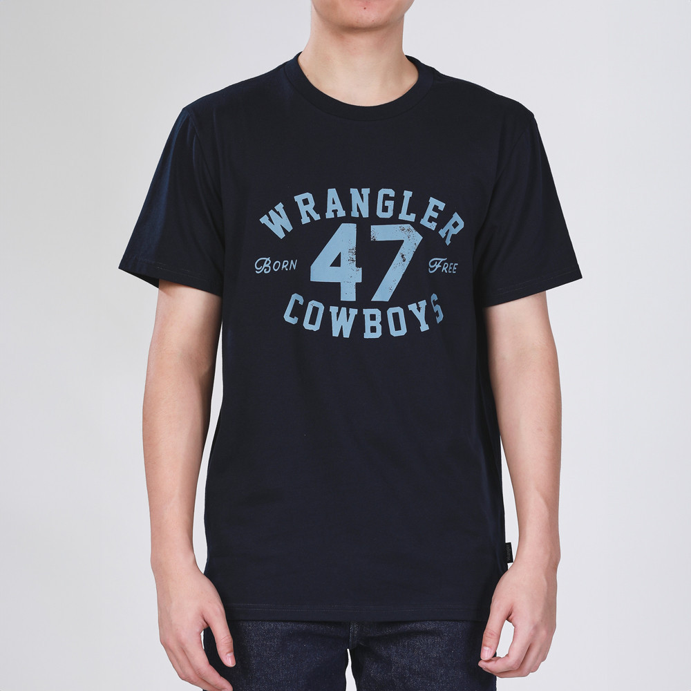 WRANGLER เสื้อยืดแขนสั้นผู้ชาย รุ่น WR F524MTSSF68 สีกรมท่า