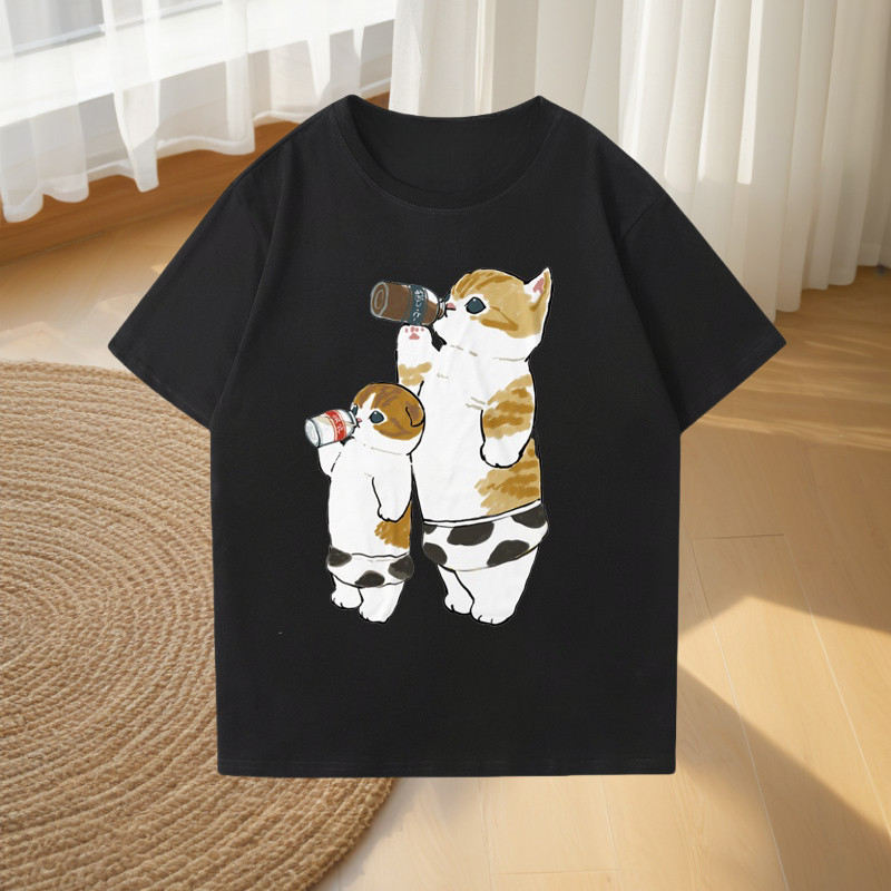 🚚【จัดส่งจากไทย】เสื้อคู่รักแขนสั้นพิมพ์ลายฉลามแมวญี่ปุ่นน่ารัก คอกลม ผ้าเนื้อนุ่ม สวมใส่สบาย