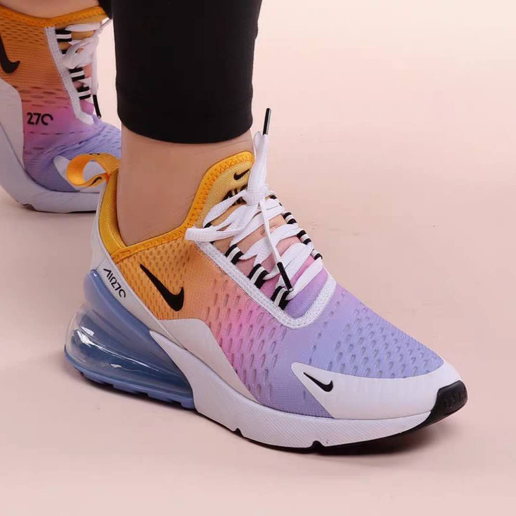 Nike Air Max 270 Flyknit กีฬากลางแจ้งรองเท้าวิ่งผู้หญิงรองเท้าผ้าใบแฟชั่น ป้องกันการลื่น
