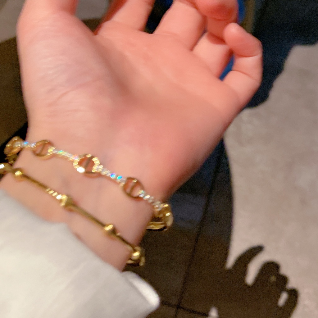 สร้อยข้อมือ จี้ตัวอักษร D ฝังเพทาย ขนาดเล็ก หรูหรา เรียบง่าย เครื่องประดับ แฟชั่นฤดูใบไม้ผลิ และฤดูร้อน สําหรับผู้หญิง