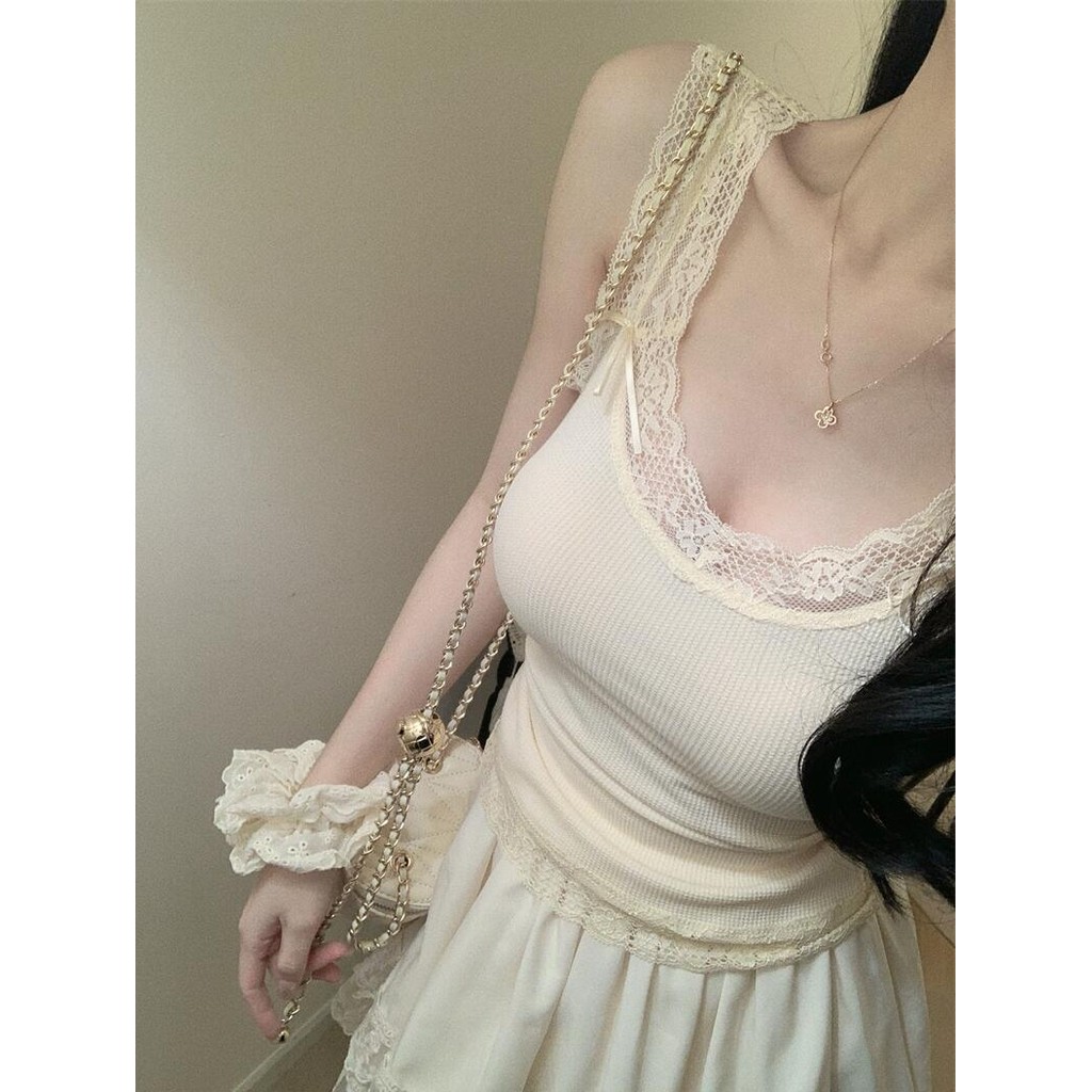 QY.Shop⭐️สินค้าราคาพิเศษ⭐️เสื้อกล้ามลูกไม้ แต่งโบว์ น่ารักมาก มีฟองน้ำสีพาสเทลยืดกำลังดี 