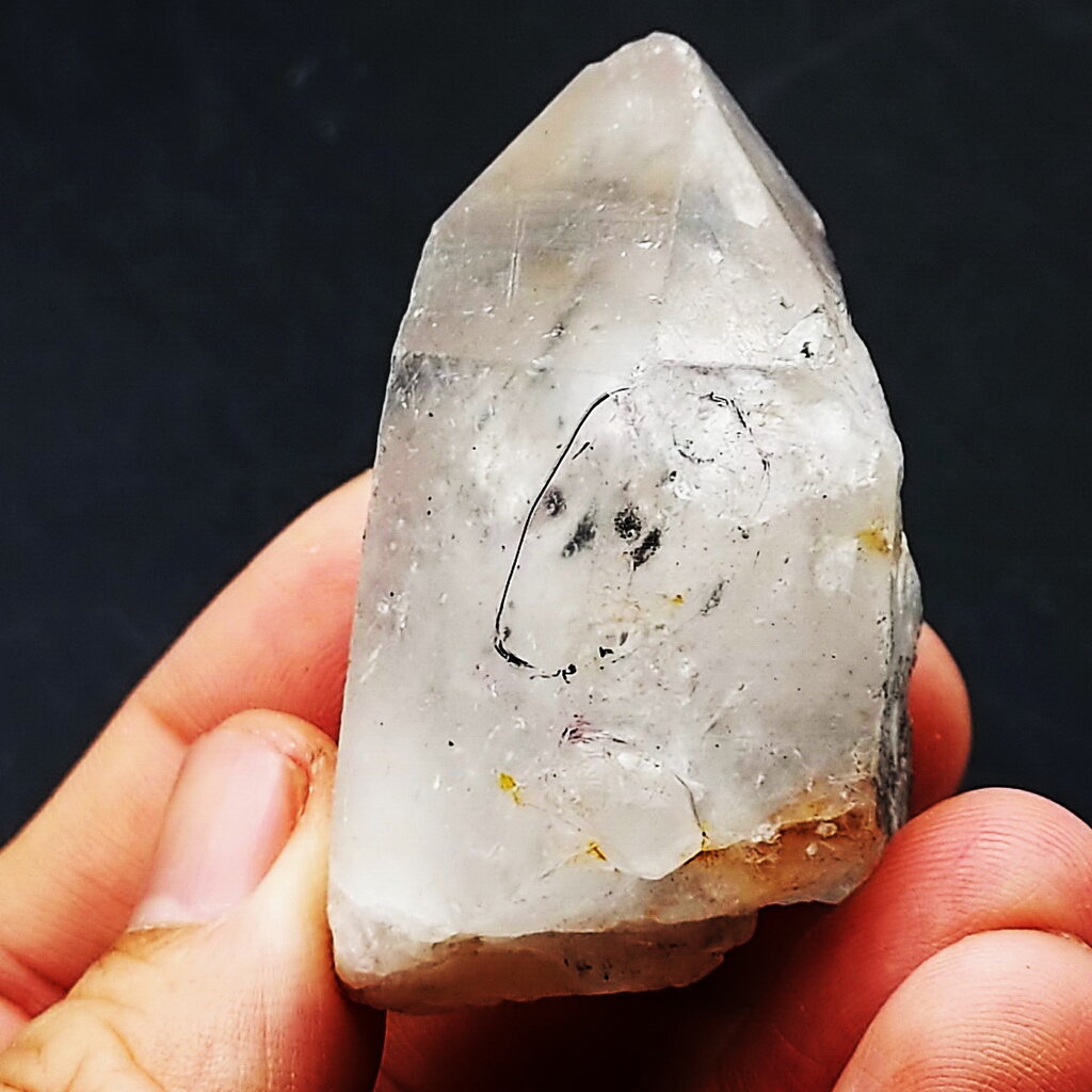 ผลึกควอตซ์มีน้ำภายใน 1 จุด Enhydro Quartz (81กรัม, 5.4x4x3.4ซม.)