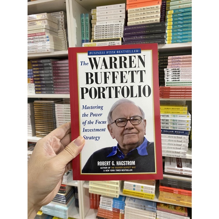 หนังสือนําเข้า The Warren Buffett Portfolio