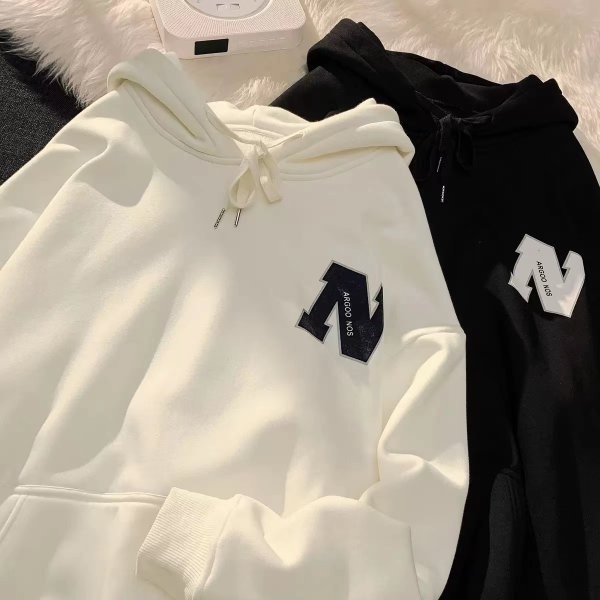 เสื้อกันหนาวแขนยาว มีฮู้ด ทรงหลวม พิมพ์ลาย แบบเรียบง่าย แฟชั่นฤดูใบไม้ร่วง สไตล์เกาหลี สําหรับผู้หญิง