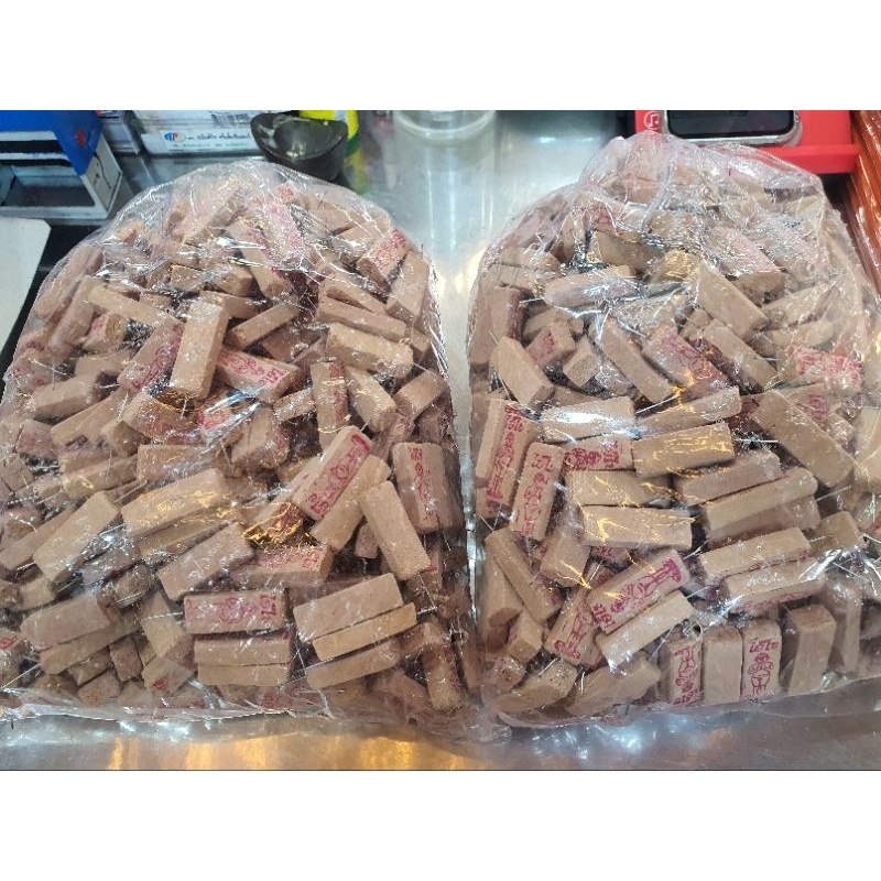 ธูปเลข ไอ้ไข่ สีขาว ธูปเลข ท้าวเวสสุวรรณ สีแดง จำนวน 500 แท่ง