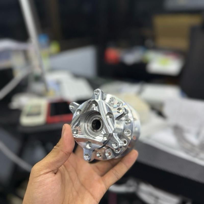 ดุมย่อcnc ดุมย่อรถแข่งเวฟ ใช้บูชดุมเดิมปาดออกข้างละ2 มิล  เกรดอัลลอย6061ก้านใช้ 184ดุมย่อNBP v1จานbu