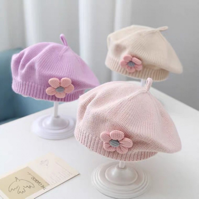 หมวกเบเร่ต์ ผ้าถัก ลายดอกไม้น่ารัก สีพื้น ให้ความอบอุ่น แฟชั่นฤดูหนาว สไตล์เจ้าหญิง สําหรับเด็กผู้หญิง อายุ 1-2 ปี