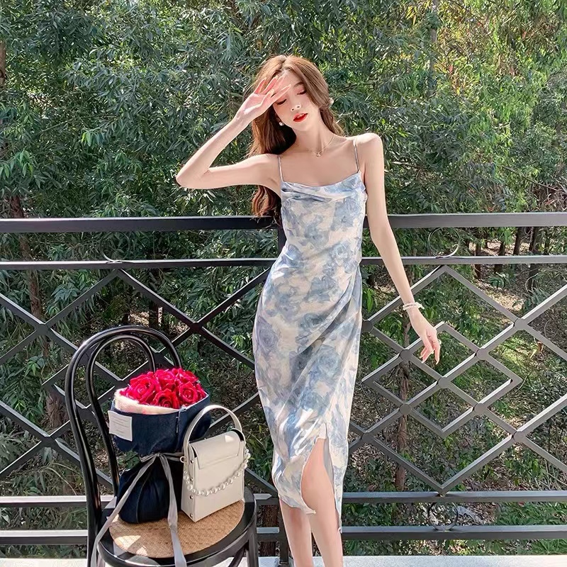 เดรสสีฟ้า อารมณ์หวานดอกไม้แตกอารมณ์อ่อนโยน 2023 วันหยุดฤดูร้อนลมเดินทางกระโปรงแขวนคอ