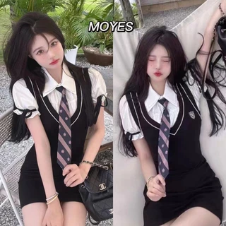 MOYES 🍑ชุดสองชิ้นปลอมเวอร์ชั่นเกาหลี เสื้อเอวบางหวานและเผ็ดในสไตล์กระโหลก จับคู่กับกระโปรงโอบสะโพก (รวมเน็คไท)