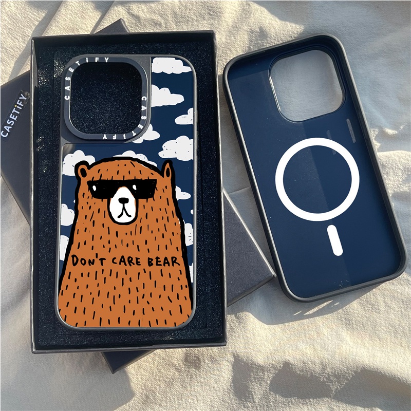 Casetify X เคสโทรศัพท์มือถือแบบกระจกแข็ง แม่เหล็ก ลายโลโก้ Don't Care Bear สีเงิน ดํา พร้อมกล่อง สําหรับ IPhone 15 14 13 12 Pro Max