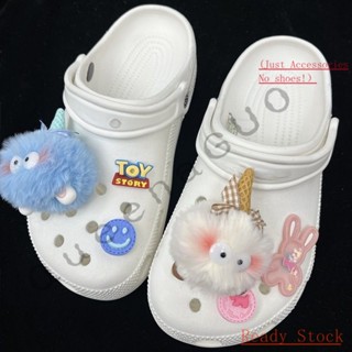 Cute plush ball CROCS Jibbitz set（ไม่รวมรองเท้า）อุปกรณ์เสริมหัวเข็มขัด น่ารัก สําหรับตกแต่งรองเท้า DIY