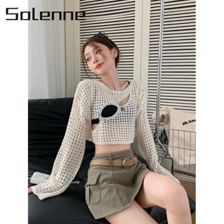 Solenne เสื้อครอป เสื้อแฟชั่นผู้หญิง สีพื้น สําหรับผู้หญิง ใส่ไปคลับ ปาร์ตี้ 2023 NEW 36Z230907