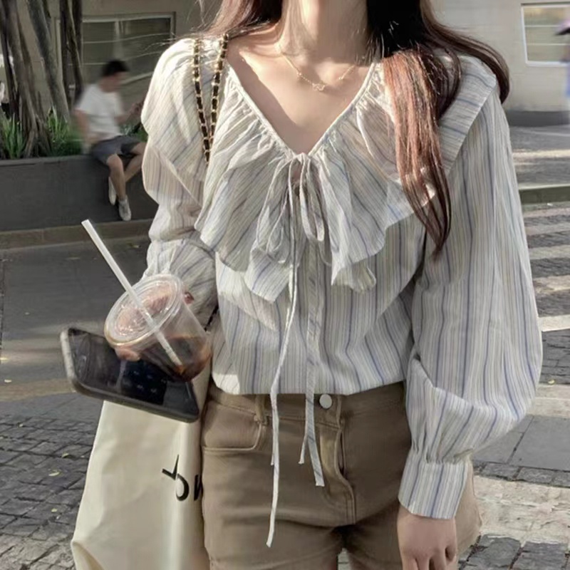 Grace&Chiliเสื้อเชิ้ตแขนยาวผู้หญิง  คอวี  เสื้อเชิ้ตผู้หญิงสไตล์เกาหลี   ลายทาง สไตล์เกาหลี ทรงพิเศษ W277