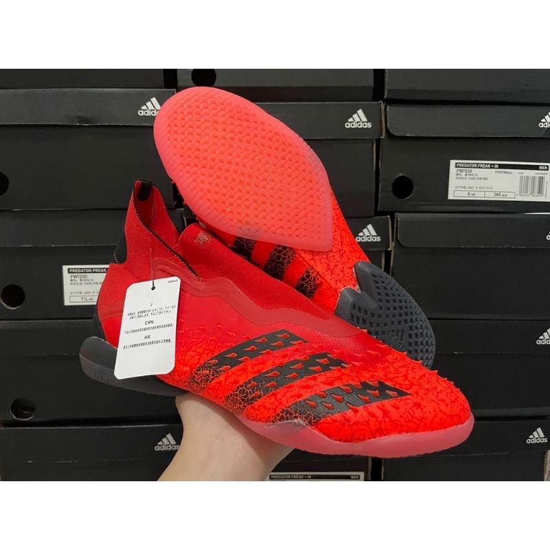 Adidas Predator Freak Futsal Shoes + แดงดำ