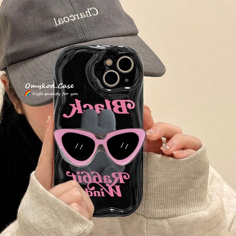 เคสโทรศัพท์มือถือแบบนิ่ม ลายการ์ตูนกระต่าย พร้อมที่ตั้งวาง สําหรับ iPhone 15 XR 14 13 11 12 Pro Max 8 7 6 6s Plus SE 2020 XS Max