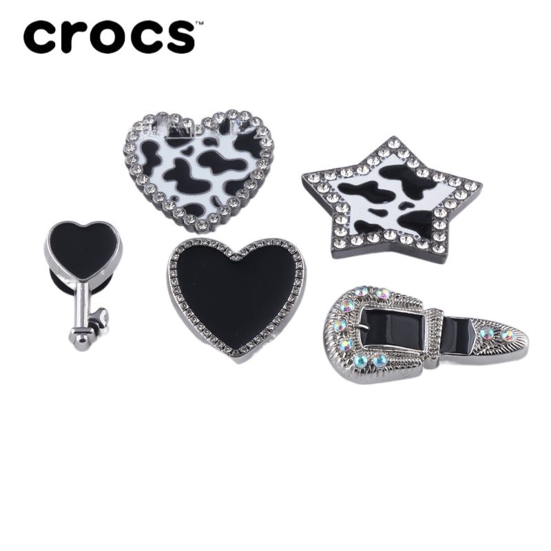 Jibbitz Crocs charms ตัวติดรองเท้าที่มีรู สําหรับตกแต่งรองเท้า อุปกรณ์เสริมหัวเข็มขัดโลหะ DIY