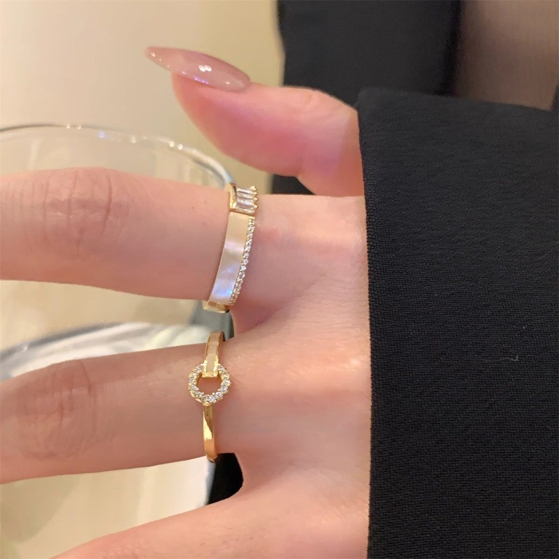 ชุด2ชิ้นที่เรียบง่ายทันสมัยแหวนเพทายผู้หญิงประณีตเปิดแหวนเวอร์ชั่นเกาหลีของขวัญยอดนิยมขายส่ง