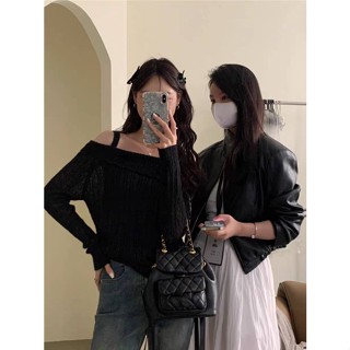 Mini shop🌸พร้อมส่ง🌸 (F887)  เสื้อเปิดไหล่ไหมพรม ผ้าร่องตรง แขนยาว -C