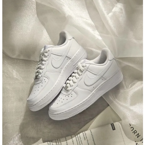 Nike Air Force 1 Low 07 รองเท้าผ้าใบ