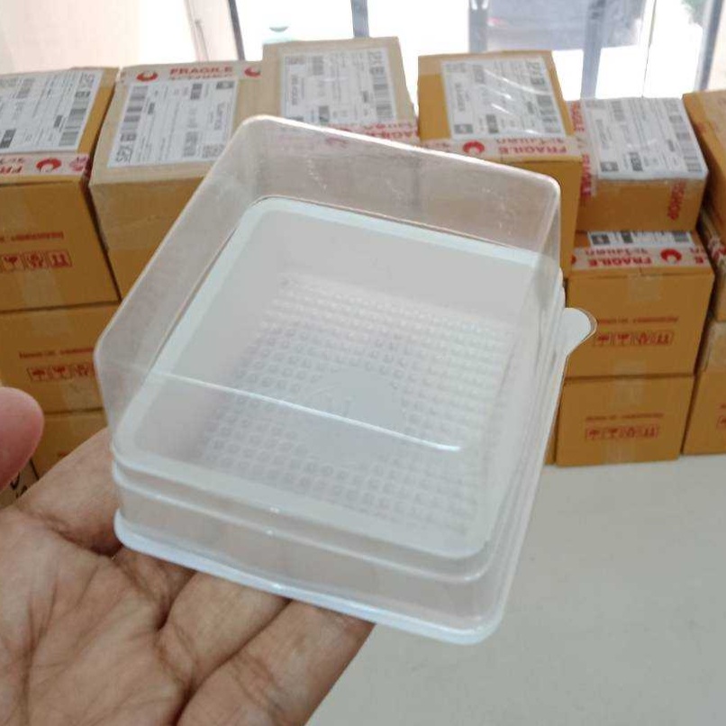 มาวินเซ็น ขายปลีก ห่อ100 ชุด กล่องเหลี่ยมสีขาว 5.5ซม กล่องเบเกอรี่ทรงเหลี่ยมฐานขาวพร้อมฝา