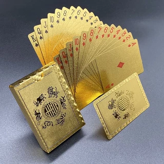 ((ของขวัญใหม่แฮปปี้) Local Tyrant Gold Poker 24K Gold ฟอยล์เล่นไพ่ Tik Tok การ์ดพลาสติกกันน้ํา PVC ล้างทําความสะอาดได้ 12.20