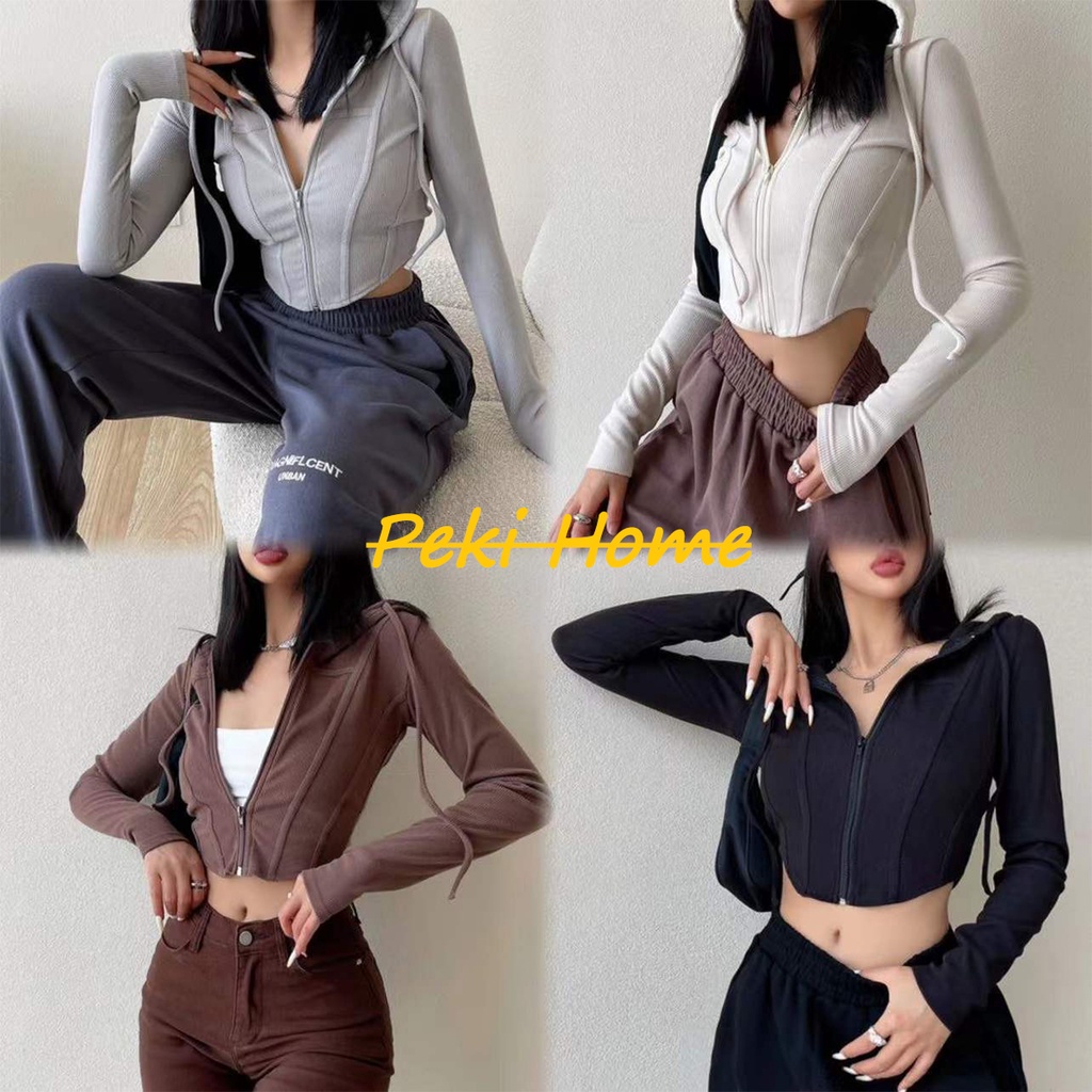 พร้อมส่ง เสื้อครอปเเขนยาวมีฮู้ด ใส่เเมทซ์กับกางเกงขายาว