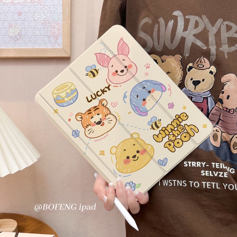 [iPad Air 4] เคสซิลิโคน ลายการ์ตูนหมี Winnie สําหรับ iPad gen9 gen8 gen7 10.2 Air3 Air5 Air6 Air7 gen 10 A16 gen11 10.9 m2 Mini4 Min5 Min6 Pro11 2020 2021ipad case