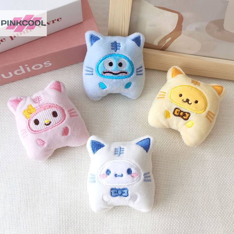 Pinkcool เข็มกลัด รูปตุ๊กตา ผ้ากํามะหยี่ขนนิ่ม เครื่องประดับ สําหรับตกแต่งกระเป๋า Diy ของขวัญคริสต์มาส ขายดี