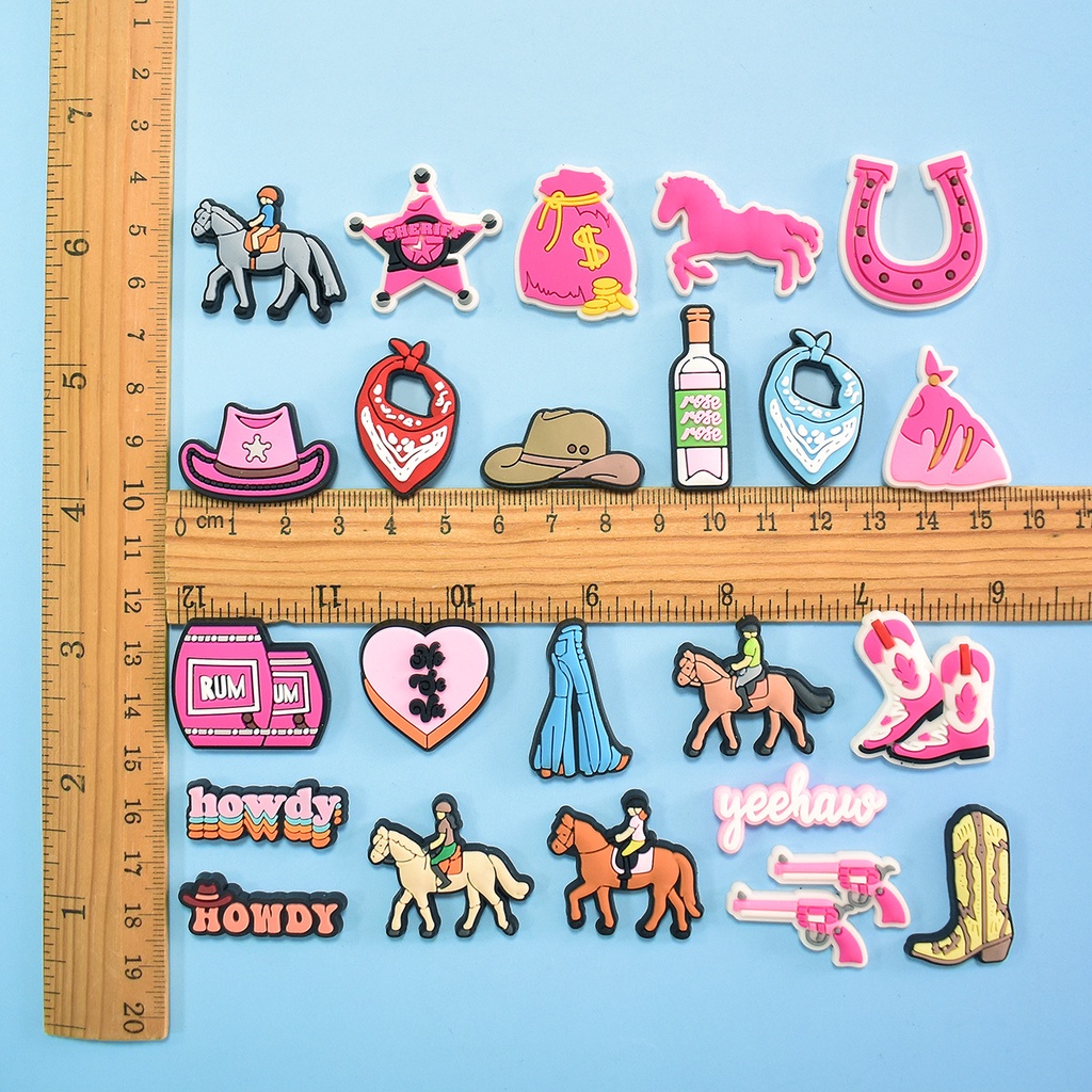 หัวเข็มขัด PVC แบบนิ่ม รูปดอกไม้ ถอดออกได้ อุปกรณ์เสริม สําหรับตกแต่งรองเท้า Crocs