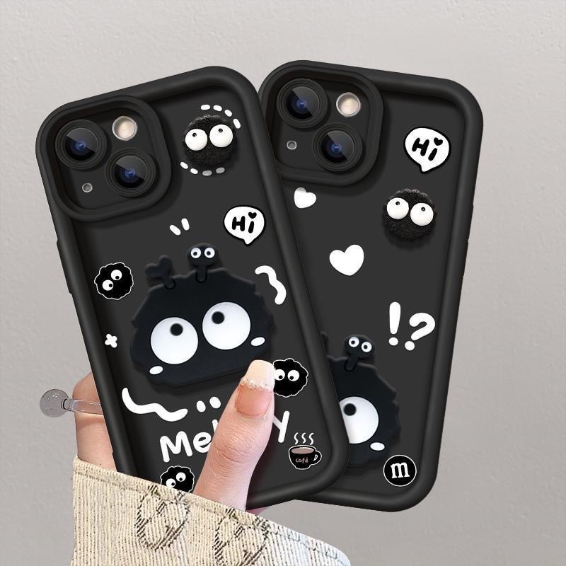 phonecaseshop เข้ากันได้สำหรับ เคส iphone 11 เคสไอโฟน เคสไอโฟน11 การป้องกันเลนส์กล้อง การ์ตูน ลูกบอลถ่านหินสีดำ เข้ากันได้กับ iPhone 14 13 15 Pro max 12 Pro Max 11 xr xs max 6 6S 7 8 Plus 7Plus 8Plus SE 2020