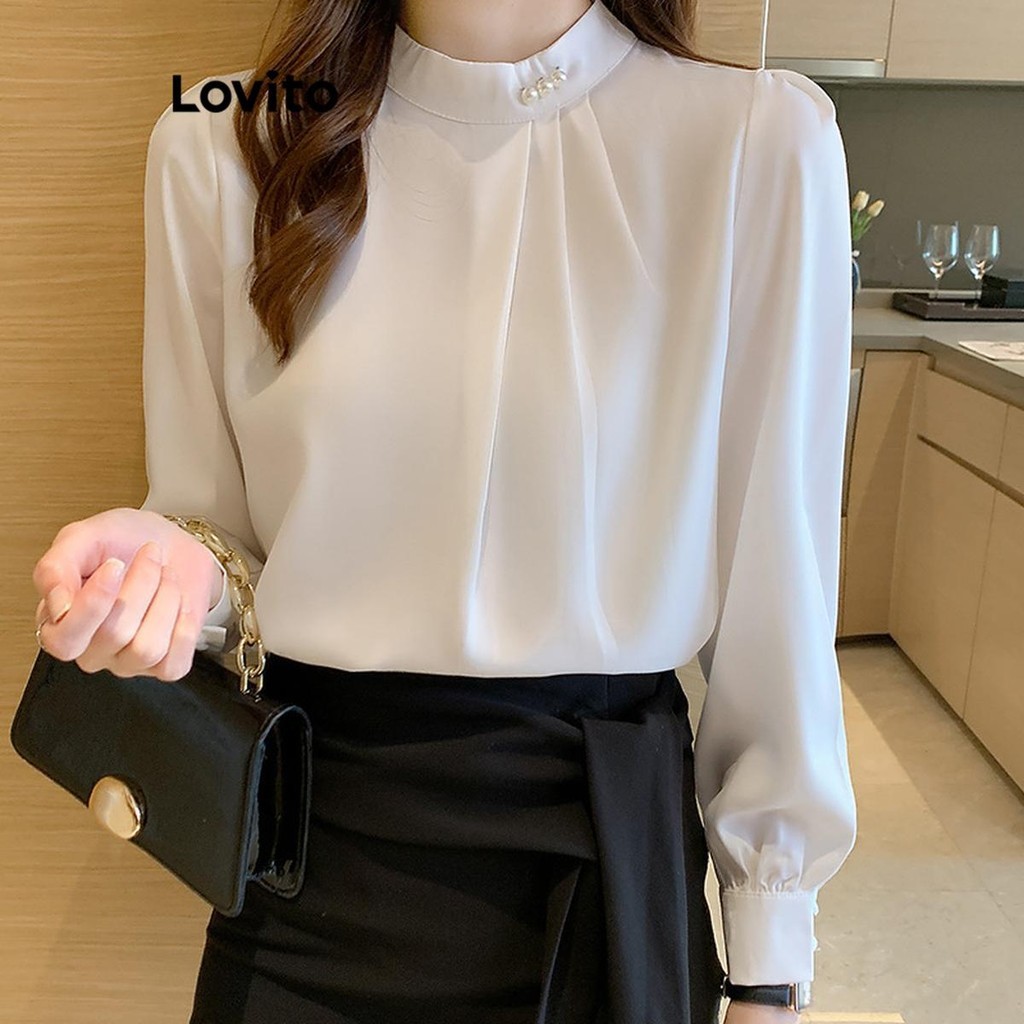 Lovito เสื้อเบลาส์ผู้หญิง แต่งจีบ มีกระดุม สีพื้น สไตล์หรูหรา LNL182