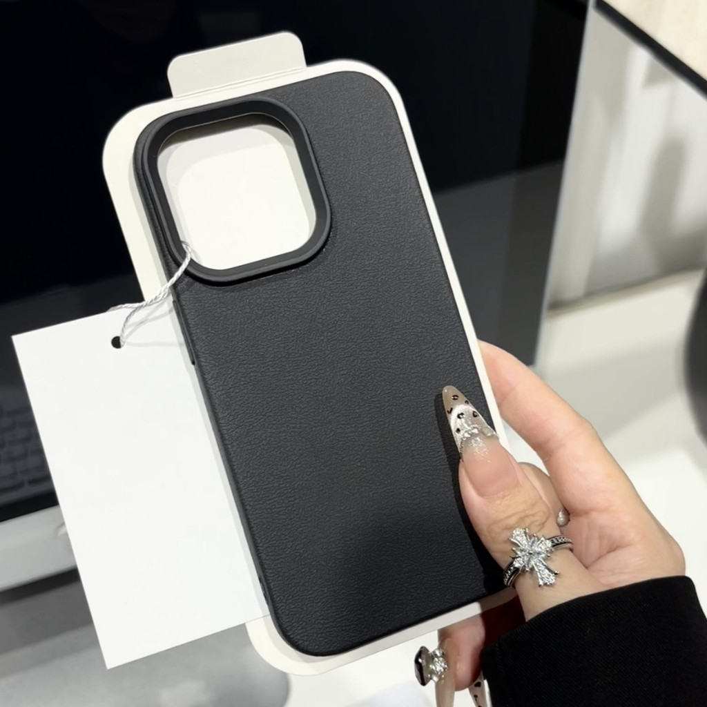 Skin Feel Shockproof Case for IPhone 16 15 13 11 14 12 Pro Max XR XS Max เคสโทรศัพท์นิ่มกันกระแทกฝาหลังลายหนัง