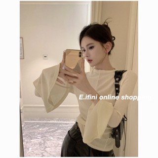 E.ifini  เสื้อครอป เสื้อแฟชั่นผู้หญิง สีพื้น สําหรับผู้หญิง ใส่ไปคลับ ปาร์ตี้ 2023 NEW  Beautiful Trendy ทันสมัย Comfortable WCS23900GR 36Z230909