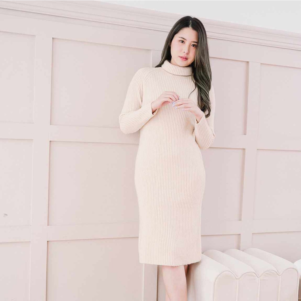 SNOWCOVER - SC124 Vera Knit Dress เดรสไหมพรมผสมวูลคอเต่า ผ้าหนานุ่ม ทรงสวย ใส่สบาย สีแบบ Earth Tone