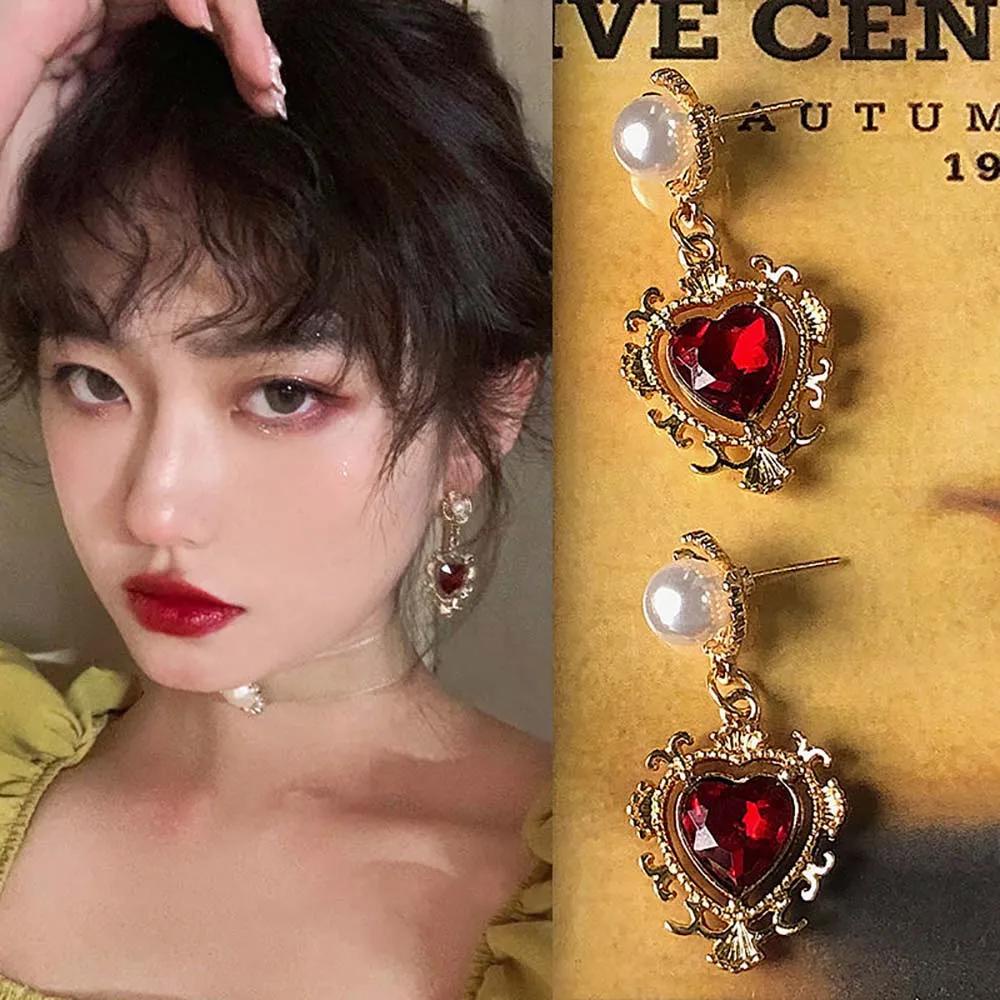 ใหม่อินเทรนด์สีแดงคริสตัลหิน ห้อย ต่างหูวินเทจ โกธิคเพิร์ลหัวใจต่างหูแบบหนีบหูแฟชั่นเครื่องประดับ