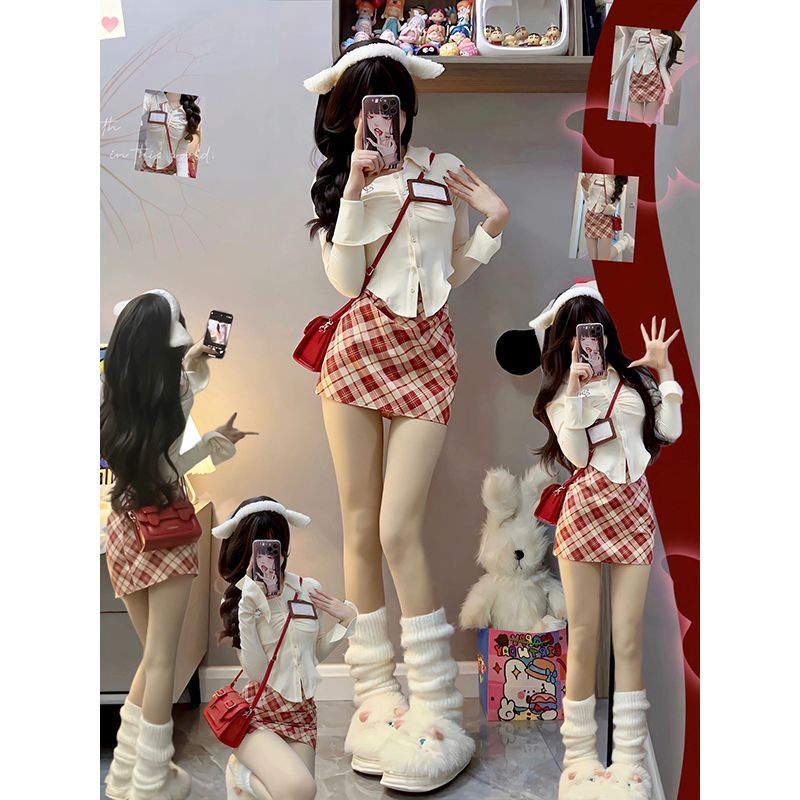 สไตล์ใหม่ Preppy Style. สาวฮอตเซ็กซี่. เสื้อแขนยาว เข้ารูป และกระโปรง สไตล์กระโหลก สาวหวานน่ารัก