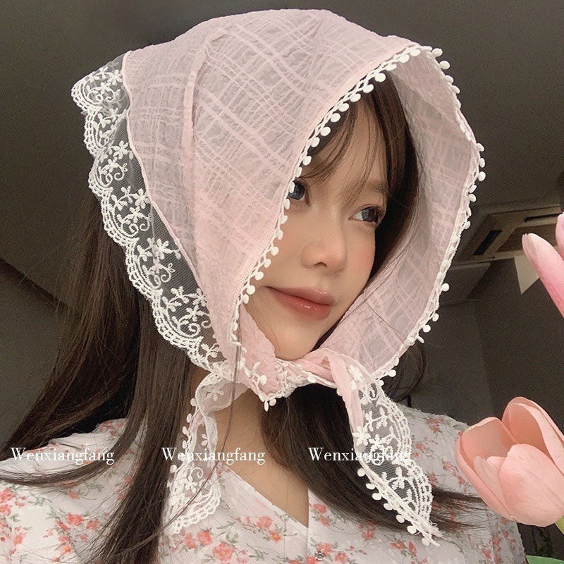 ใหม่ ผ้าพันคอ ผ้าคาดศีรษะ สามเหลี่ยม ลูกไม้ ดอกไม้ สีเบจ สไตล์ตะวันตก ฝรั่งเศส ตกแต่ง ผ้าพันคอ ผ้าคาดศีรษะ ผูกกระเป๋า สตรีมเมอร์ อเนกประสงค์ ขนาดเล็ก