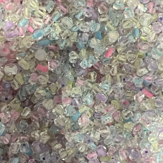 ลูกปัดกรวดรูปหัวใจ 4mm