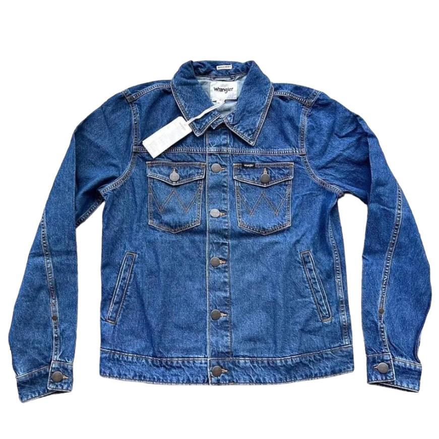 Wrangler เสื้อแจ็คเก็ตแขนยาว สียีนส์ฟอก โทนกลาง ทรงตรงใส่สบาย ของแท้จากSHOP 100%