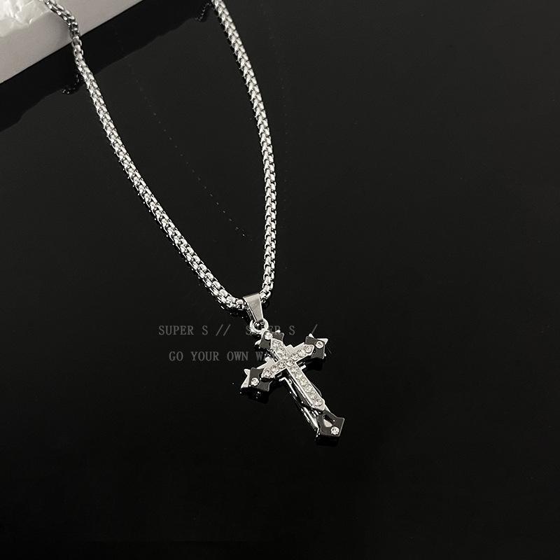 AA08-1 สร้อยคอไม้กางเขน Triple Cross สร้อยคอstainless steel