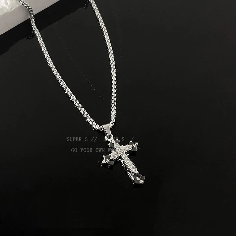 AA08-1 สร้อยคอไม้กางเขน Triple Cross สร้อยคอstainless steel